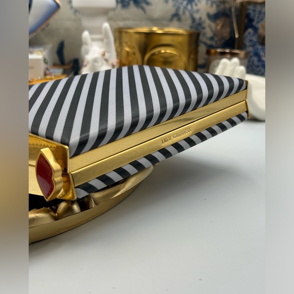 🆕 LULU GUINNESS 🧿 Karlie Leather Striped Clutch with Lip Closure, Black/White - Picture 12 of 12